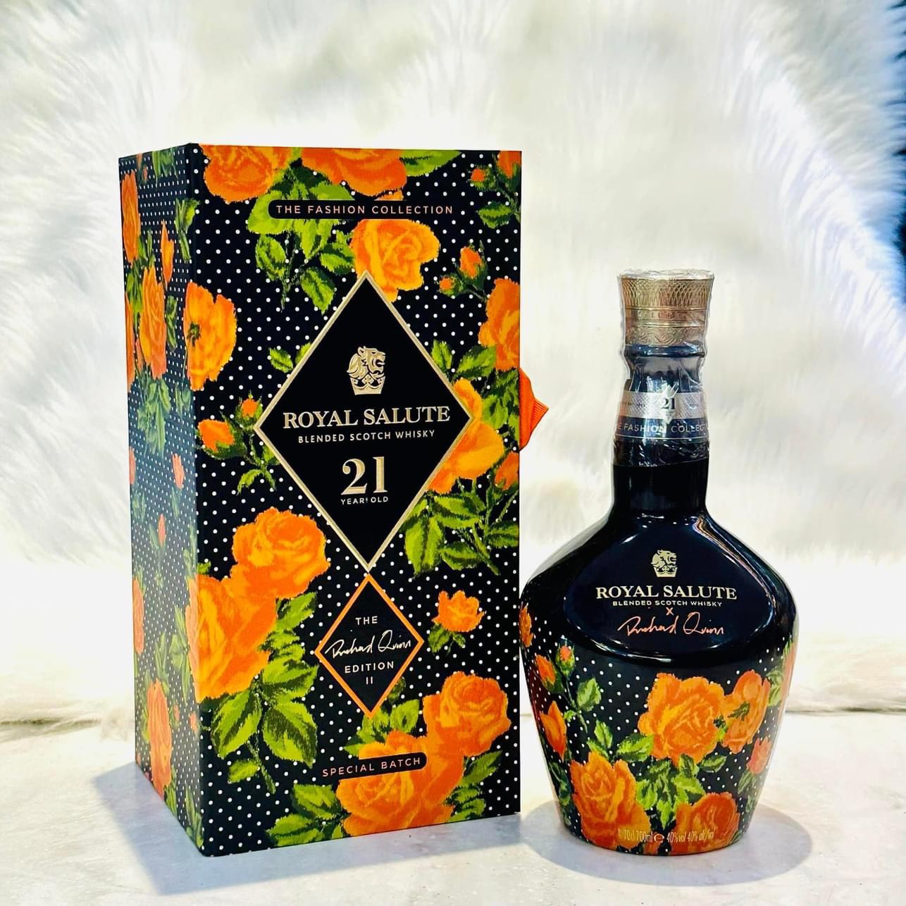 Rượu Whisky Chivas 21Y Richard Quinn Orange Roses Limited 700ml